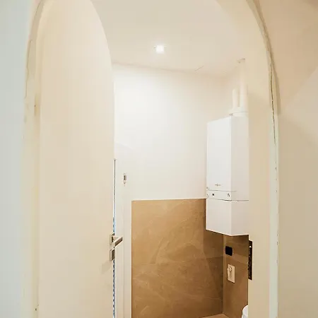 公寓 Primeloft Cathedral - Exclusive Suite- 1-7 Persone 费拉拉