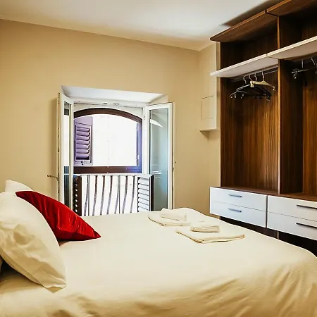 Апартаменты Primeloft Cathedral - Exclusive Suite- 1-7 Persone Феррара